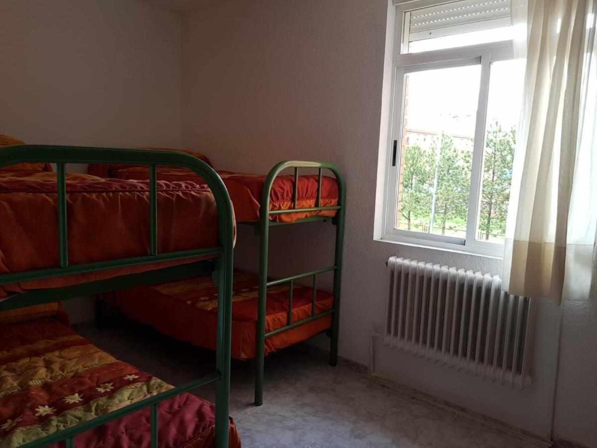 Albergue Ciudad Del Doncel Sigüenza Szoba fotó